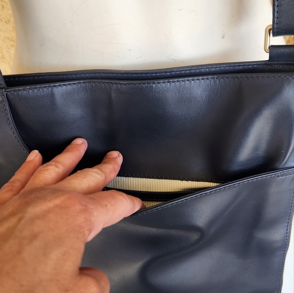 RADLEY LONDON Black Crossbody Bag - Picture 11 of 12